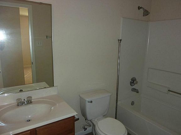 5th image of 6414 Mildenhall Ct