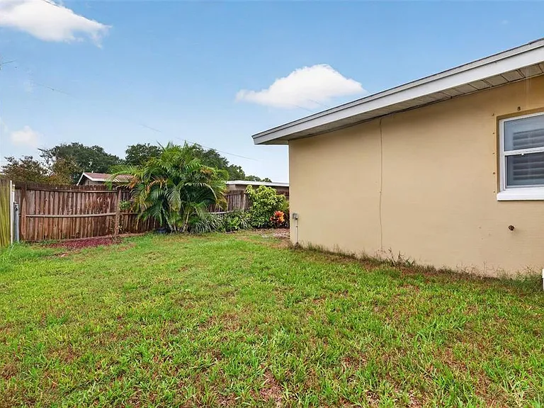 12496 136th Ln — Photo 41