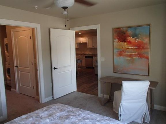5th image of 115 Silver Lake Plz APT 102