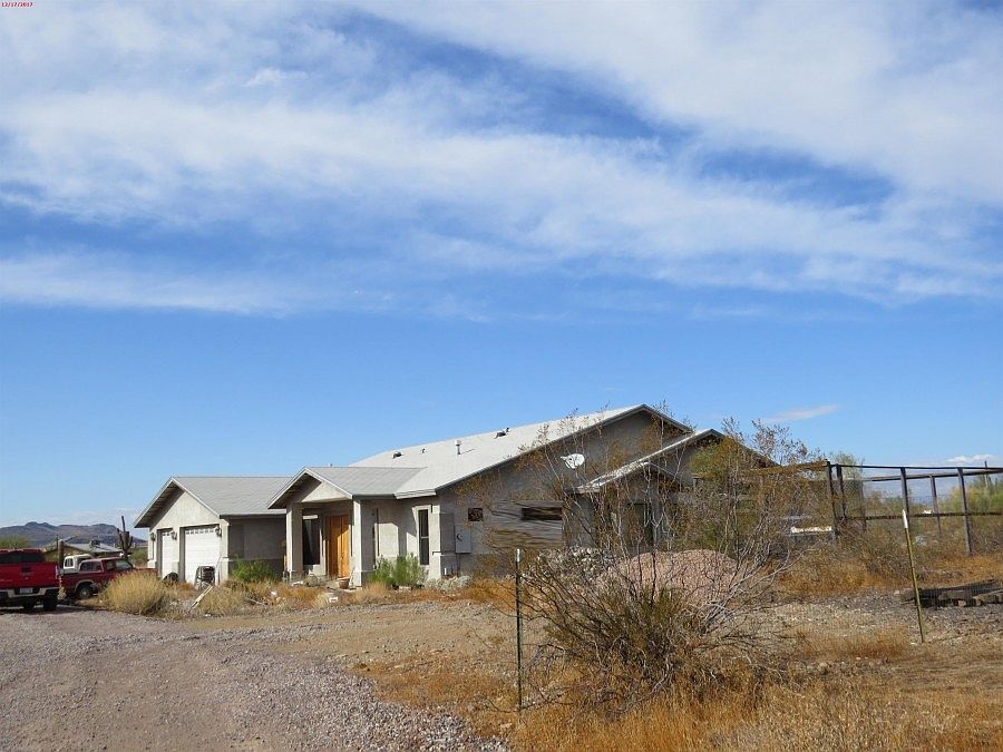 2nd image of 1536 W Yearling Rd