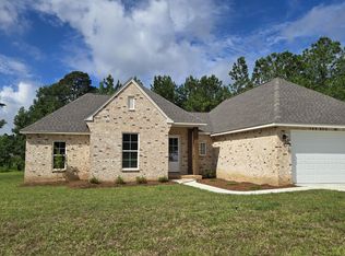 72 Copperfield, Hattiesburg, MS 39402