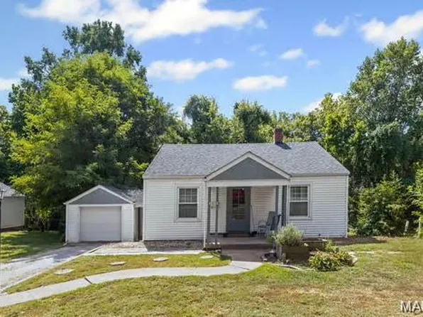 102 N 81st St, Belleville, IL 62223