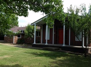 806 Cliff Dr, Branson, MO 65616