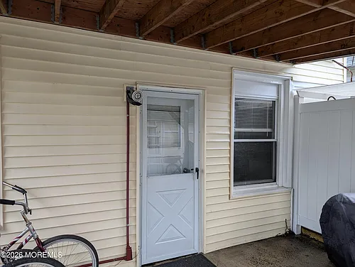317 McCabe Ave #R1 Photo 1