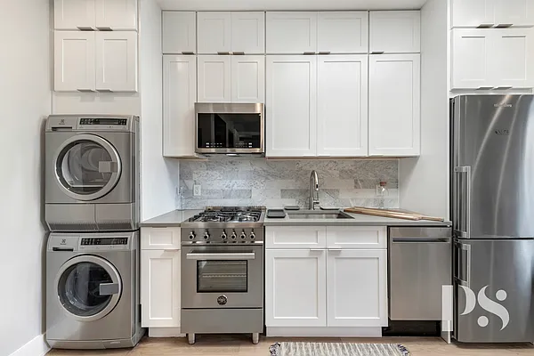 Rented by Compass | media 41