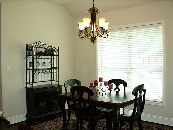 4th image of 6905 Golf Green Dr
