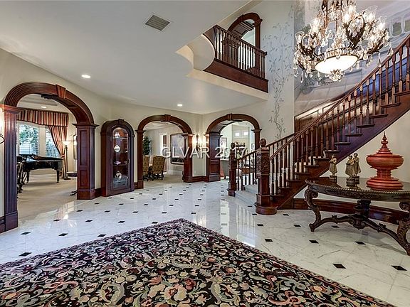 3rd image of 1521 Champion Hills Ln