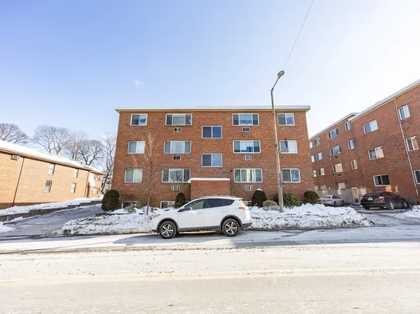 354 Market St APT 9, Brighton, MA 02135