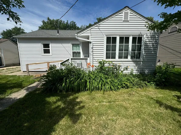 817 Ulstad Ave, Albert Lea, MN 56007