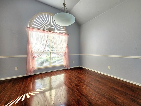 3rd image of 4808 Rocky Ct