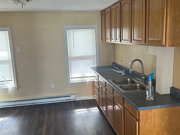 4th image of 79-81 N Main St #3