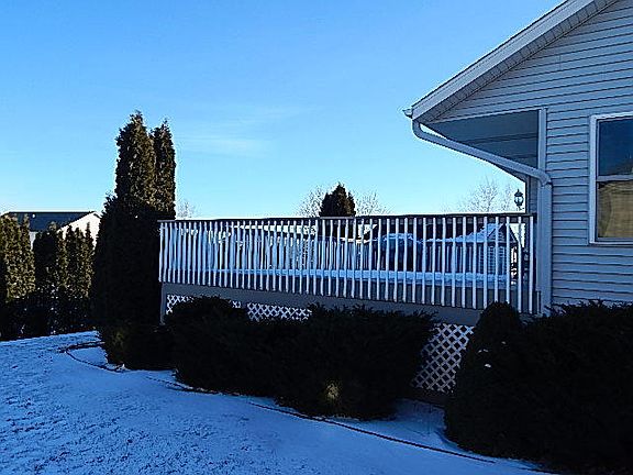 3rd image of 8514 S Breaburn Dr