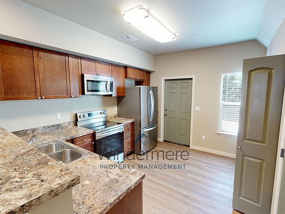 2nd image of 155 SW Silverstar Ln #8