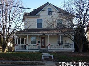 2nd image of 900 Centreville Ave