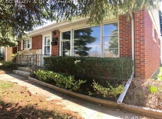 305 E Palatine Rd, Palatine, IL 60067