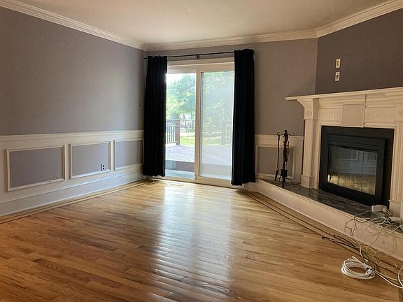 3rd image of 5427 Pinehurst Dr