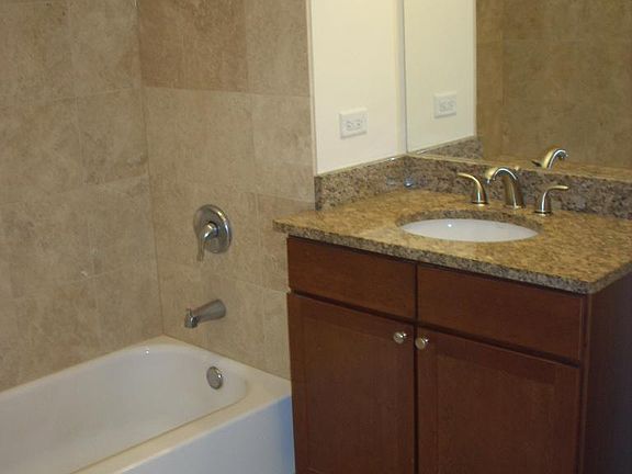 4th image of 3336 N Sheffield Ave #K101