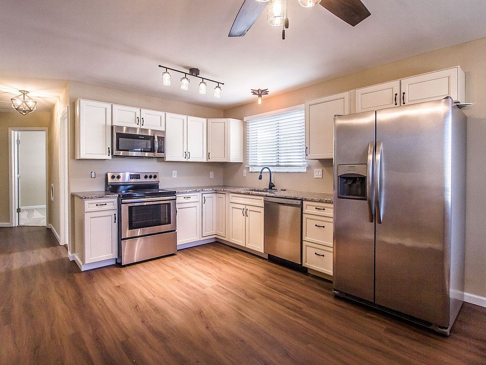 1st image of 2365 Ida Ln
