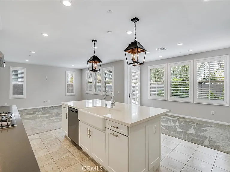 21 Marcar Ln — Photo 10