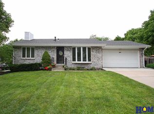 7351 Willow Ave, Lincoln, NE 68507