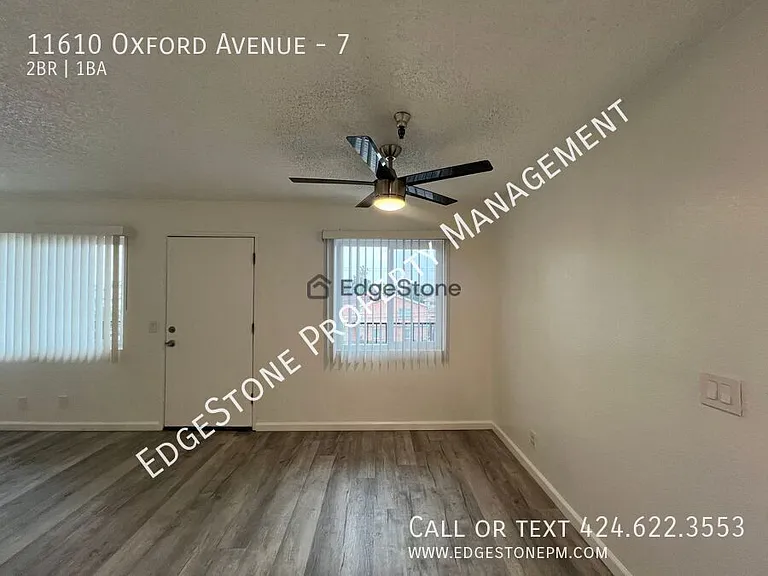 11610 Oxford Ave #7 — Photo 7