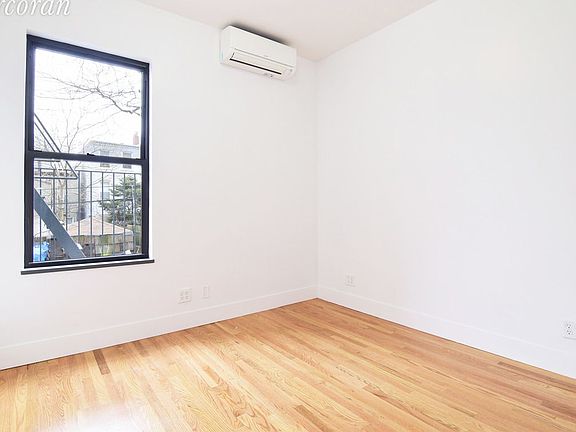 4th image of 81 Clermont Ave #A
