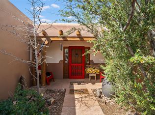 6 Quedo Rd, Santa Fe, NM 87508