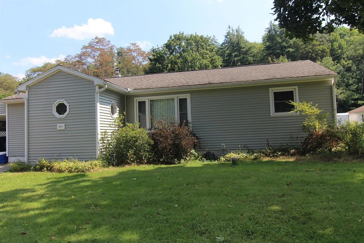 391 Long Creek Rd photo 1