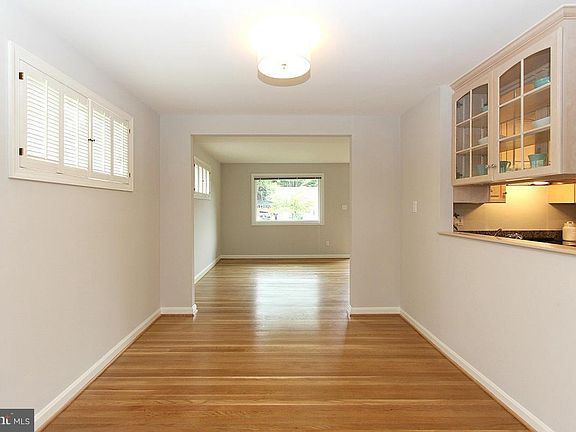 4th image of 4805 Wilwyn Way