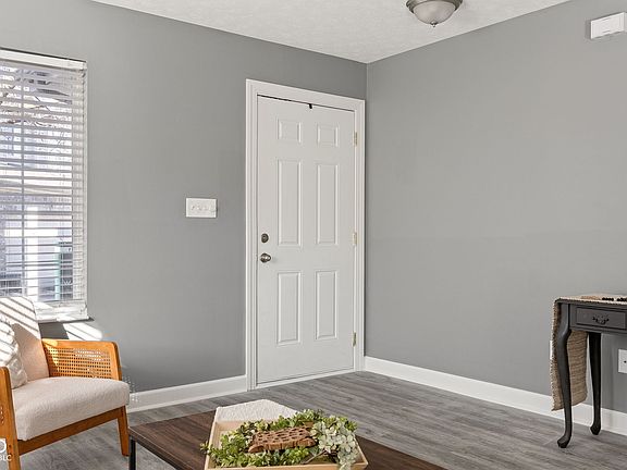 4th image of 9989 Worthington Blvd