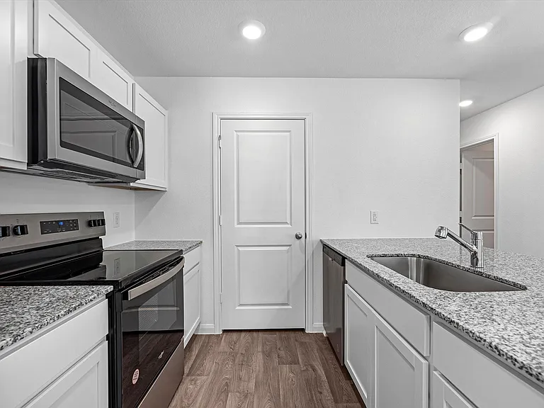 14659 New Village Dr — Photo 10