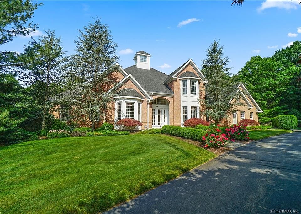 1st image of 79 Kingswood Dr