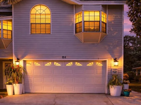 11722 Currie Ln APT D1, Largo, FL 33774