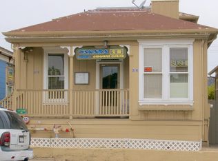 218 17th St, Pacific Grove, CA 93950