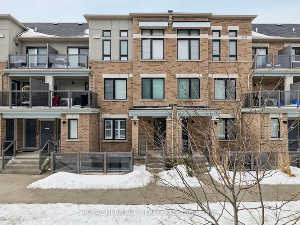 33 DB Lookout Dr, Clarington, ON L1C 7G1