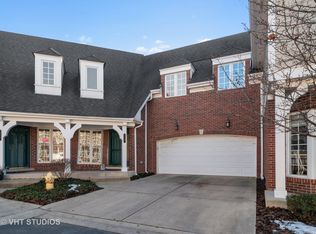 138 E Knighton Pl, Elmhurst, IL 60126