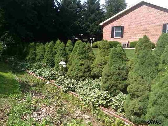 5th image of 90 Oak Dr