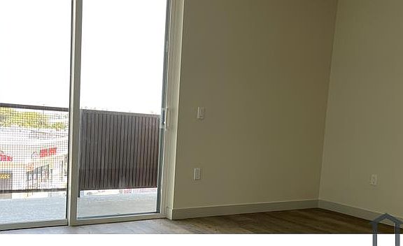 2nd image of 6515 Crenshaw Blvd