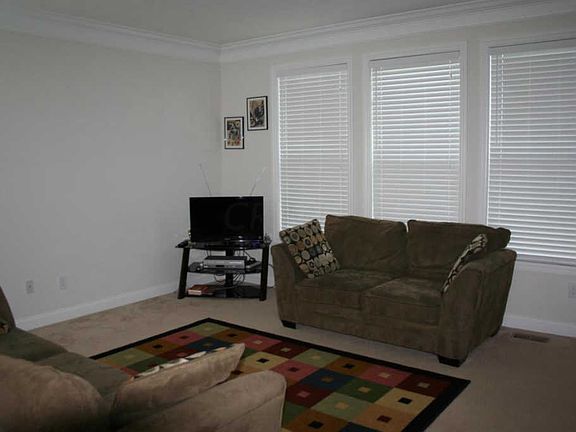 5th image of 8962 Emerald Hill Dr