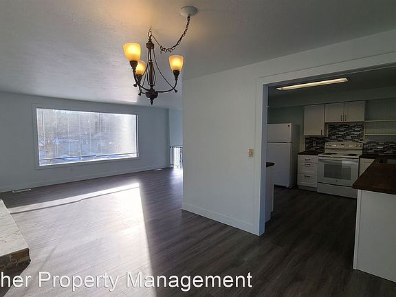 5th image of 4824 W Rosewood Ave