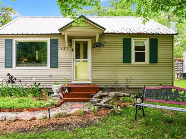 821 Indian Trail Blvd, Traverse City, MI 49686