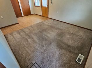 102 8th Ave NW #6-A, Oelwein, IA 50662