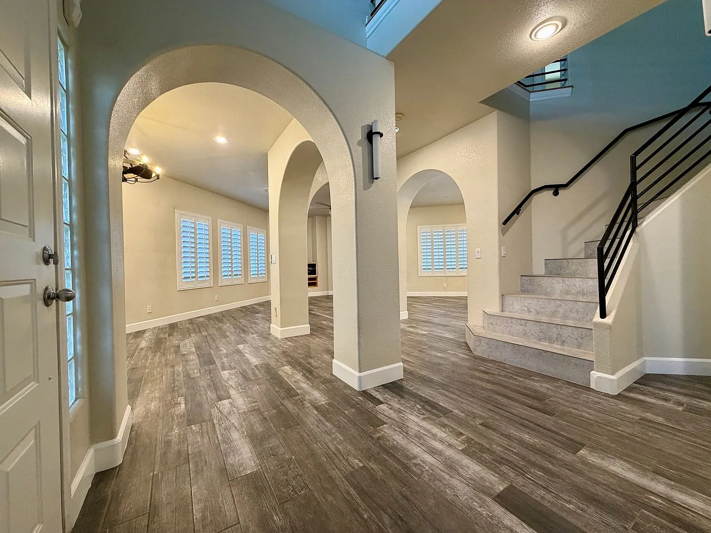 Stunning Calico Ridge Home with Strip Views, Pool & Spa — Photo 3
