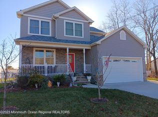 209 Mizzen Ave, Beachwood, NJ 08722