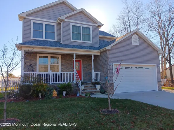 209 Mizzen Avenue, Beachwood, NJ 08722