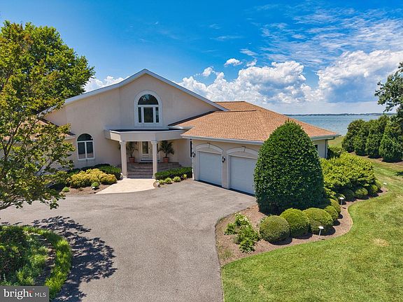 3rd image of 2882 Cox Neck Rd