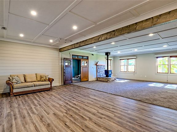 4th image of 225 Whetstone Mountain Rd