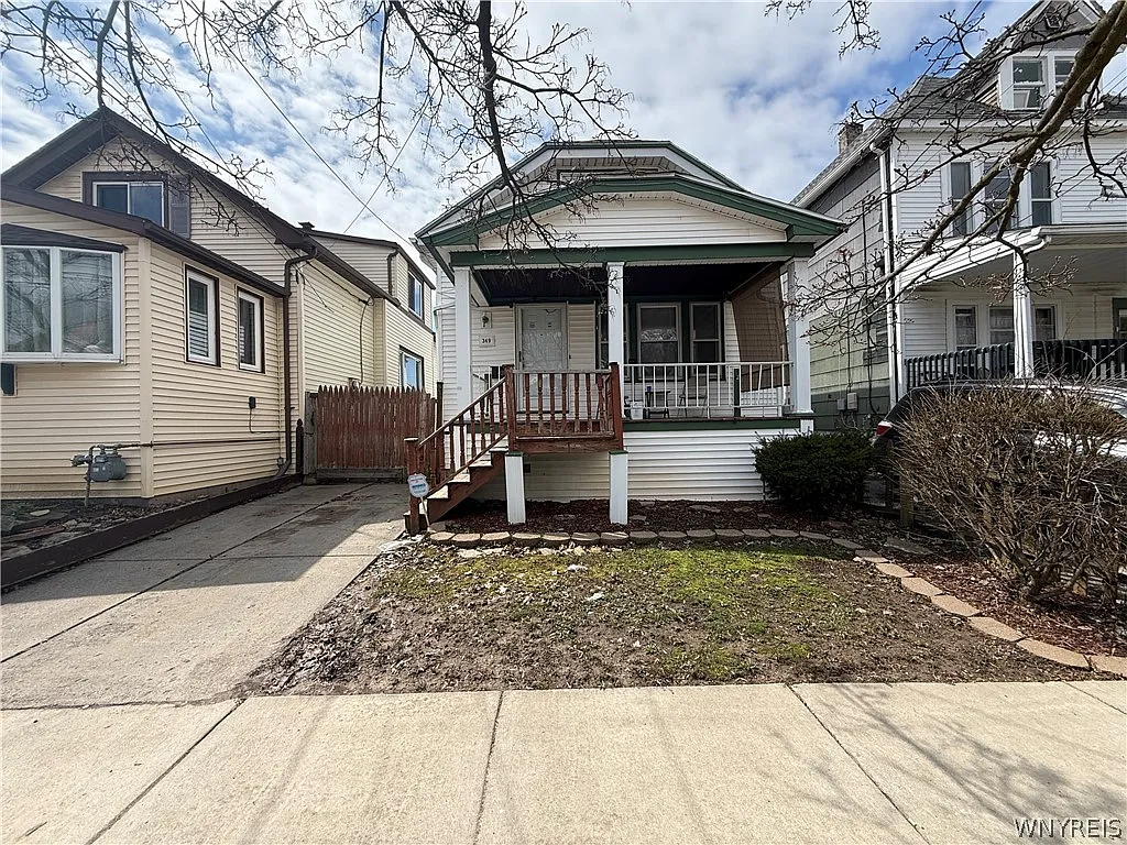 349 Riverside Ave photo 1