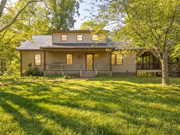 2520 Love Ln, Soddy Daisy, TN 37379