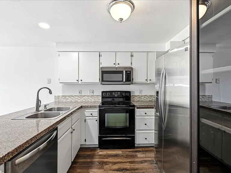 186 E Elwood Ln — Photo 12